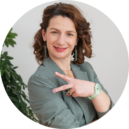 Coach Ada Chindea PCC